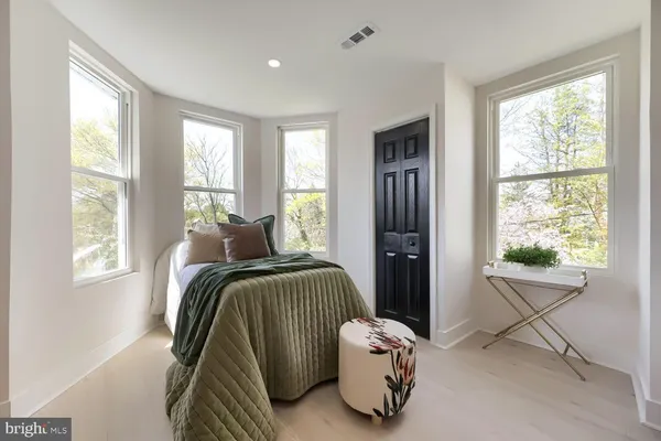 $670,000 | 6235 Bellona Avenue, Baltimore, MD 21212