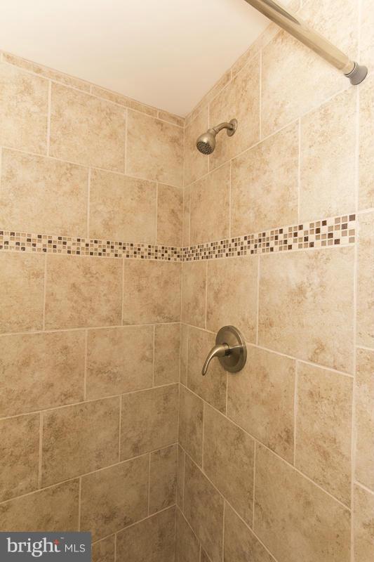 1614 Ralworth Road Baltimore, MD 21218 - Photo 19 of 30 Bath