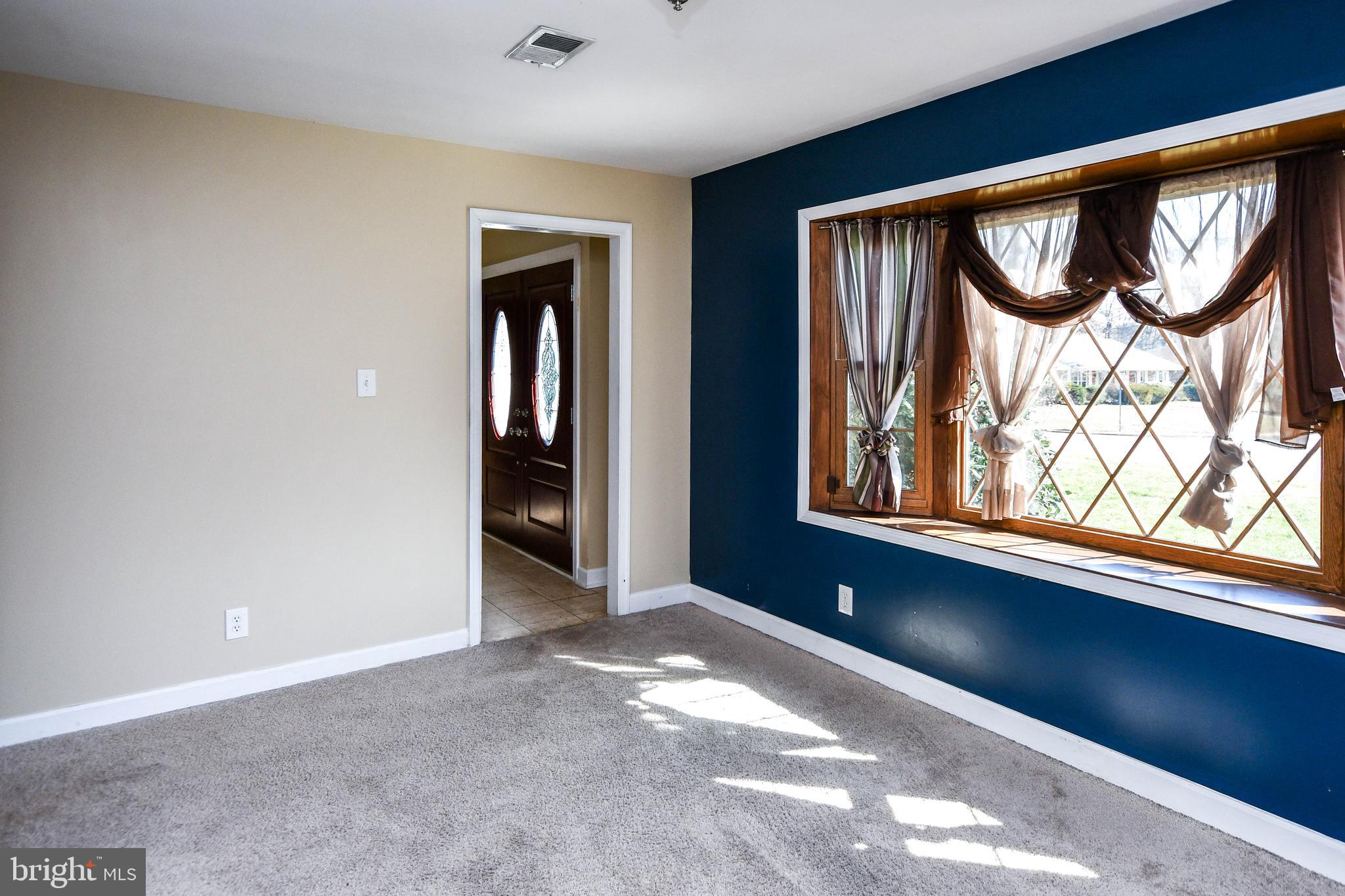 12317 Riverview Road Fort Washington, MD 20744 - Photo 11 of 43 Study/Foyer in background