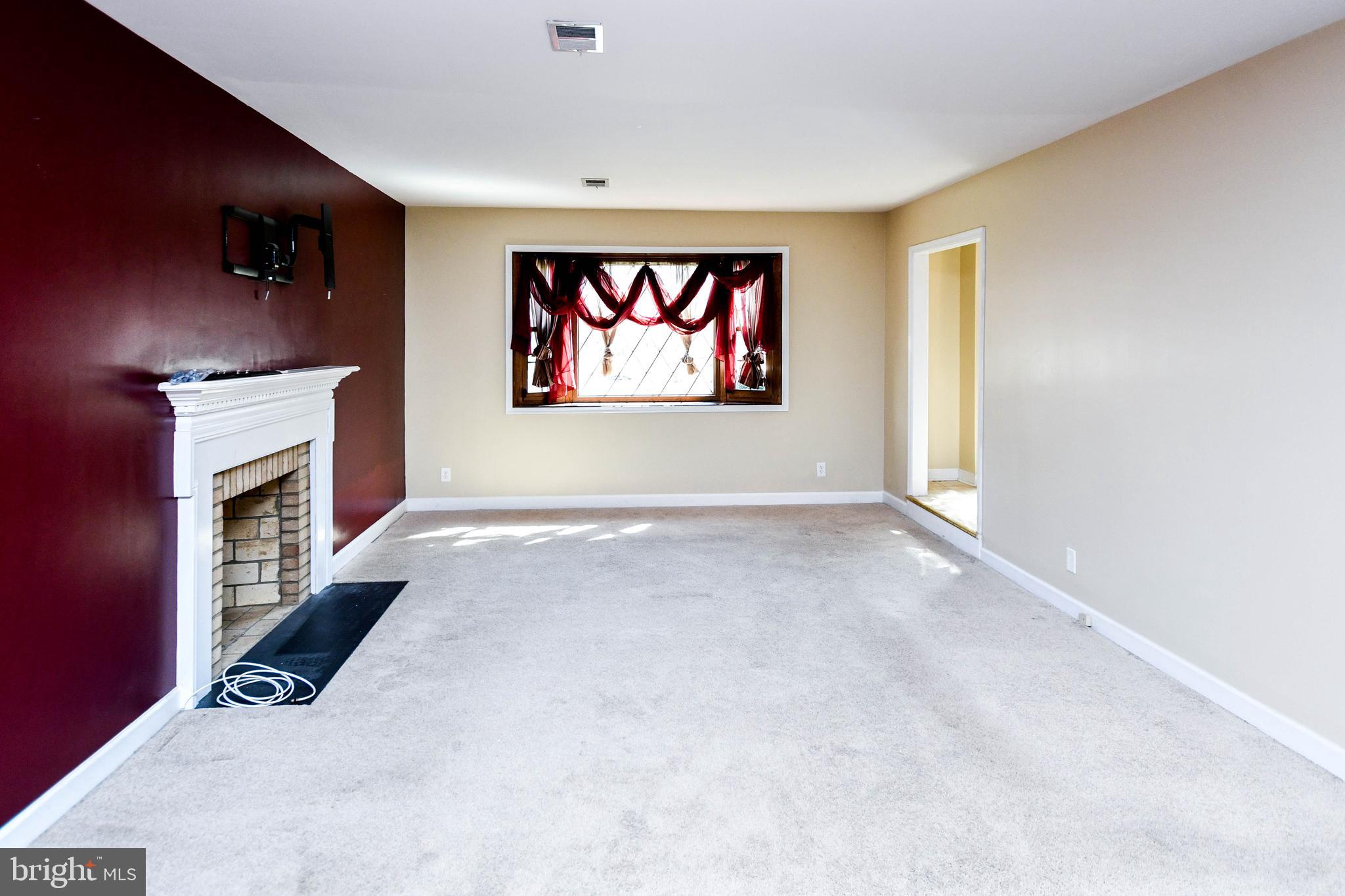 12317 Riverview Road Fort Washington, MD 20744 - Photo 8 of 43 Living Room