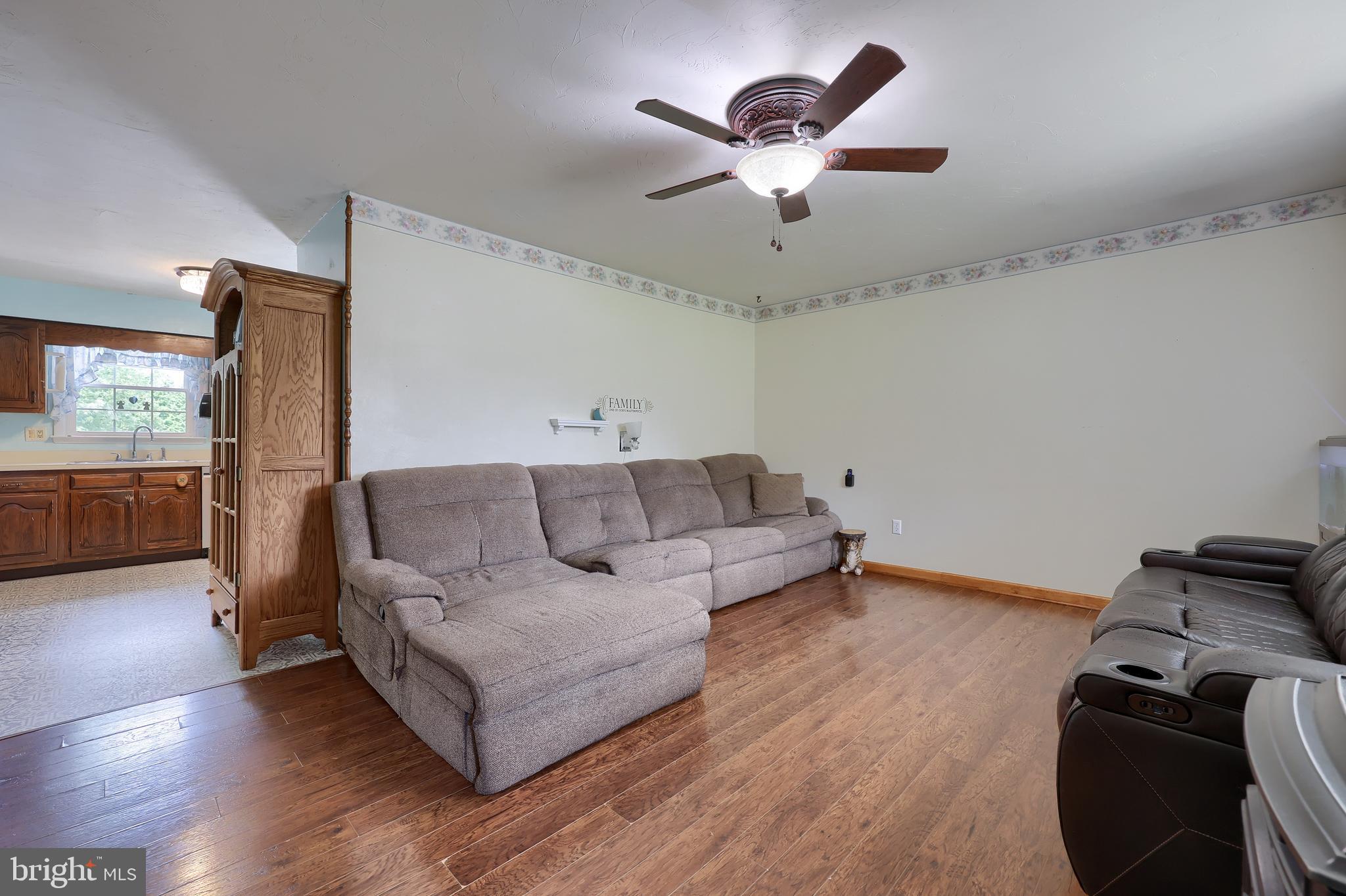 1187 Roths Church Road Spring Grove, PA 17362 - Photo 16 of 48