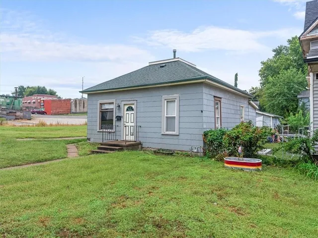 $84,900 | 118 Alabama Street, St. Joseph, MO 64504