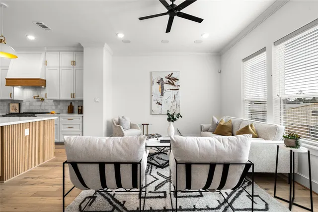 $669,000 | 1614 Ojeman Road, Unit D, Houston, TX 77055