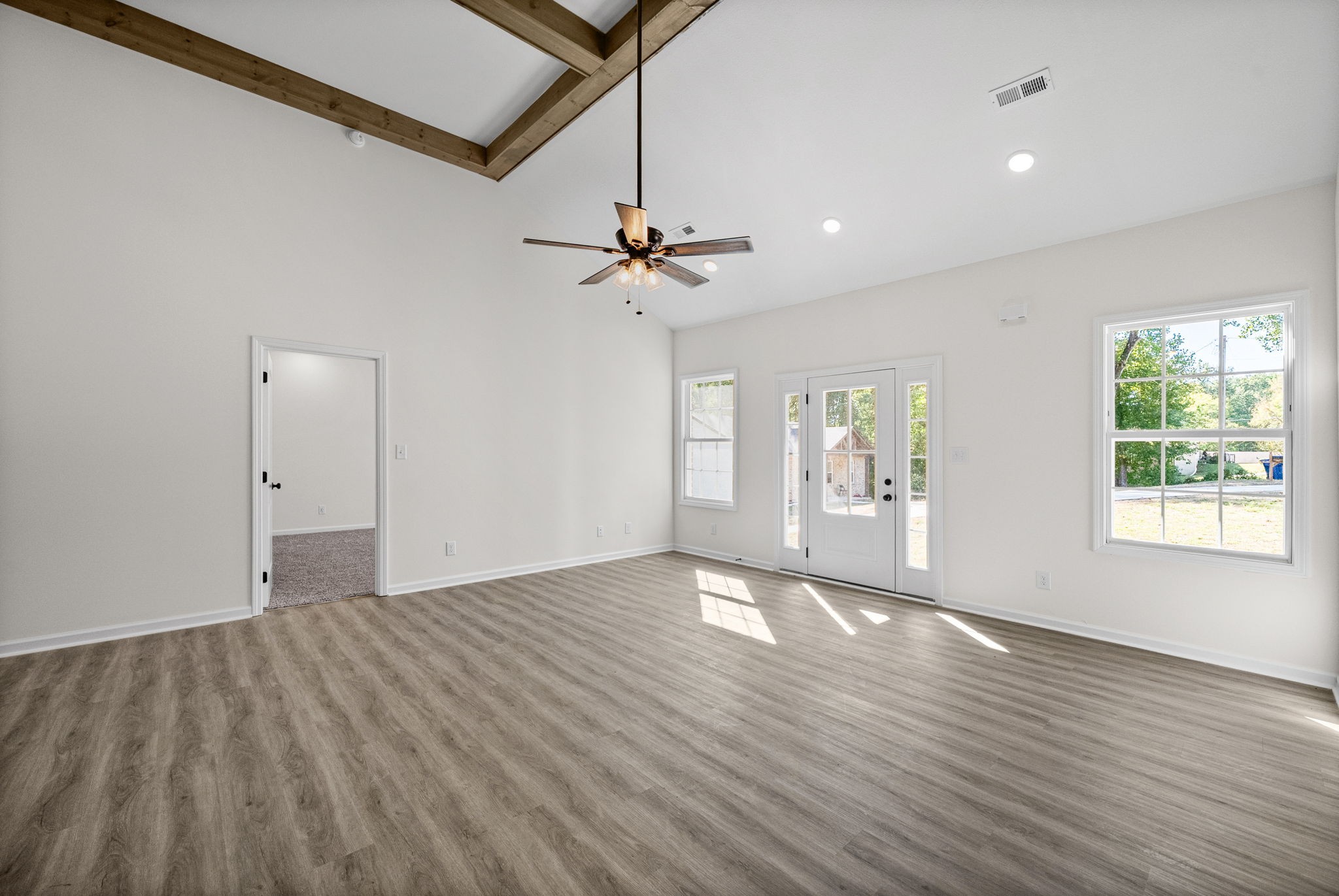 613 Hill Road Clarksville, TN 37040 - Photo 7 of 28 Gallery Image 7