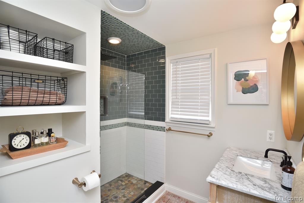 232 Baldwin Road Birmingham, MI 48009 - Photo 17 of 31
