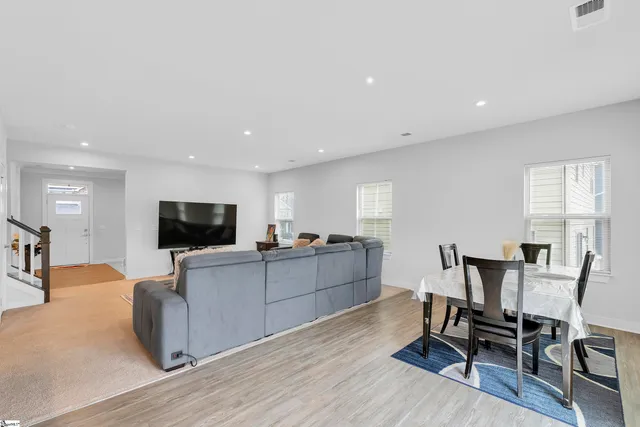 $384,900 | 756 Windward Lane, Duncan, SC 29334