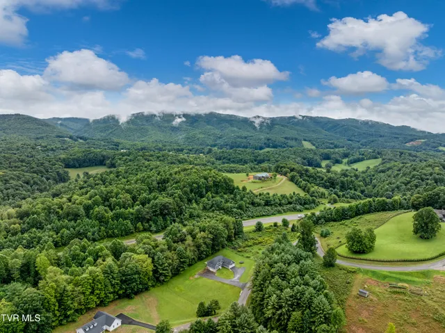 $630,000 | 1161 Laurel Way, Mountain City, TN 37683