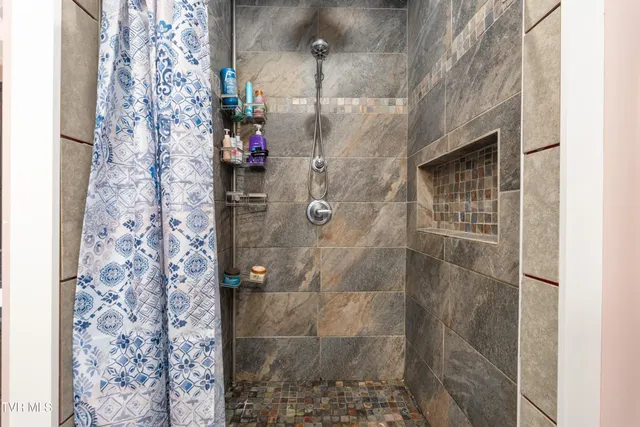 $630,000 | 1161 Laurel Way, Mountain City, TN 37683