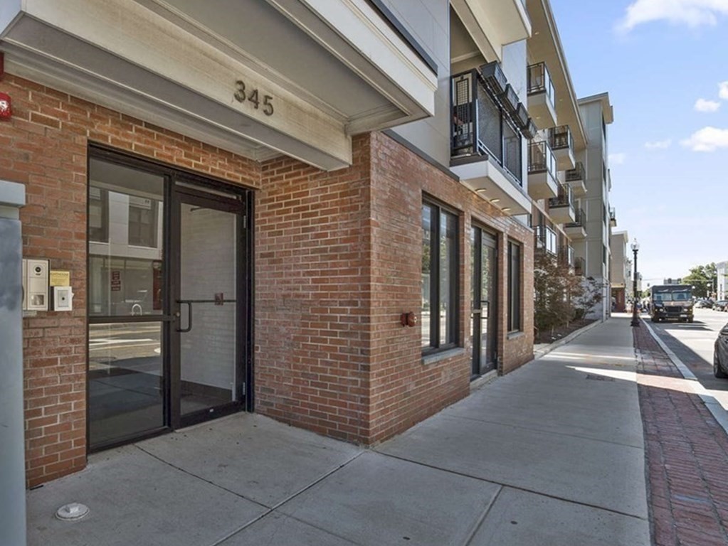 345 D Street, Unit 13 Boston, MA 02127 - Photo 14 of 15
