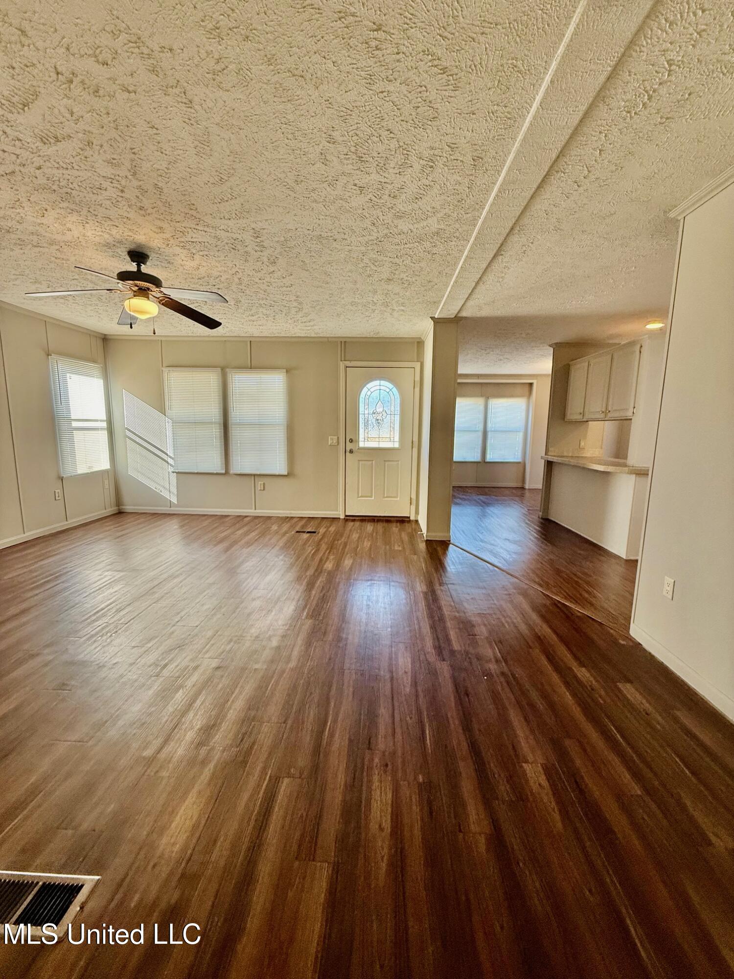 513 Ridgecrest Drive Pearl, MS 39208 - Photo 3 of 25 IMG_1056