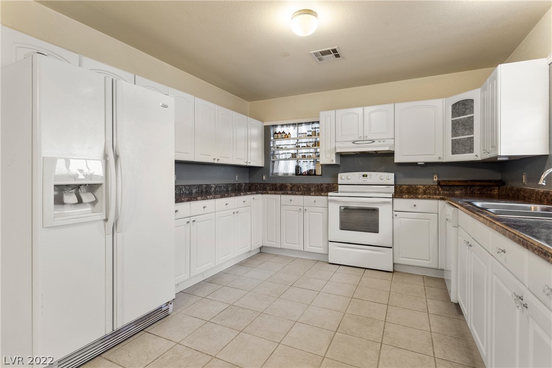 2471 Gally Road Pahrump, NV 89060 - Photo 12 of 38 Gallery Image 12