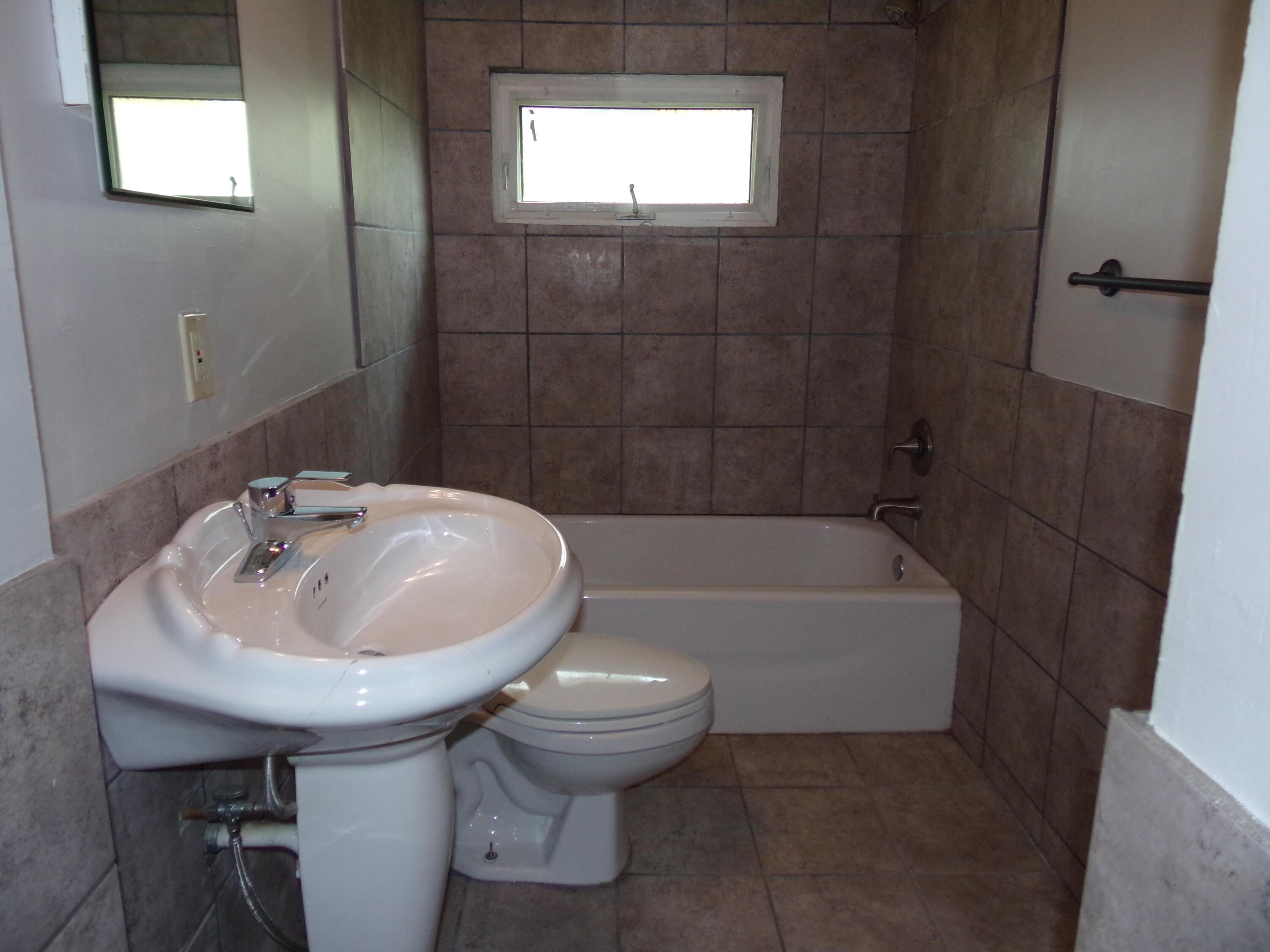 3709 Briggs Road, Unit 3711 Columbus, OH 43228 - Photo 14 of 19 3711