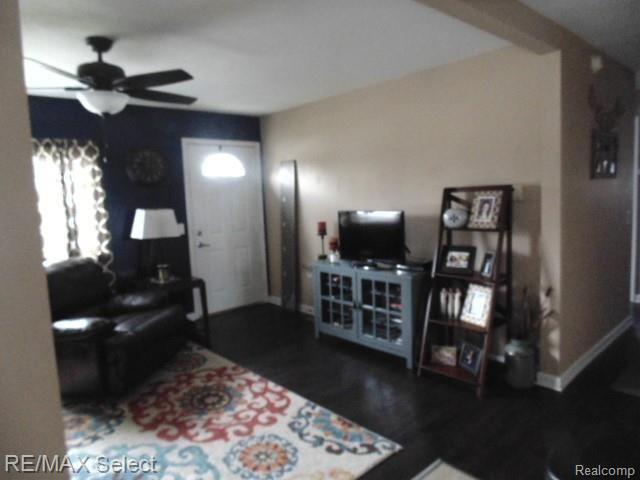 6116 Hopkins Road Flint, MI 48506 - Photo 5 of 26 DSC01313.JPG