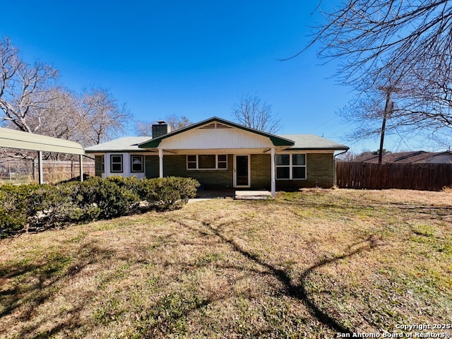 625 Oakhaven Road Pleasanton, TX 78064 - Photo 2 of 20 a front view of a house with a yard