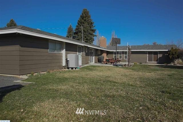 715 South Sunset Acres Road Othello, WA 99344 - Photo 6 of 22