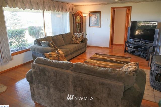 715 South Sunset Acres Road Othello, WA 99344 - Photo 9 of 22