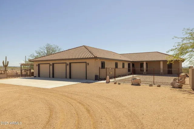 $1,995,000 | 2530 East McKellips Boulevard, Apache Junction, AZ 85119