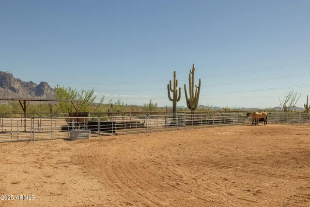 $1,995,000 | 2530 East McKellips Boulevard, Apache Junction, AZ 85119