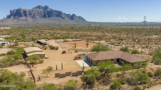 $1,995,000 | 2530 East McKellips Boulevard, Apache Junction, AZ 85119