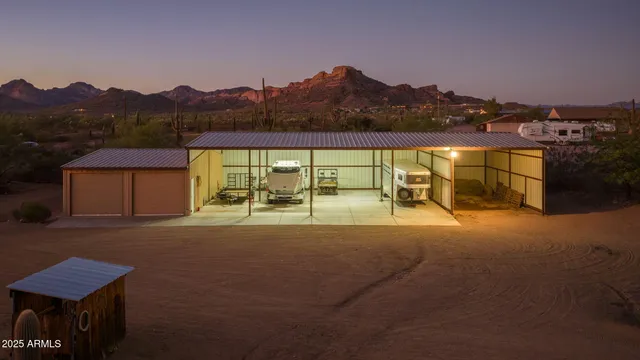 $1,995,000 | 2530 East McKellips Boulevard, Apache Junction, AZ 85119