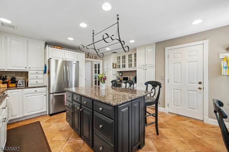 24 Canoe Brook Road Short Hills, NJ 07078 - Photo 10 of 42