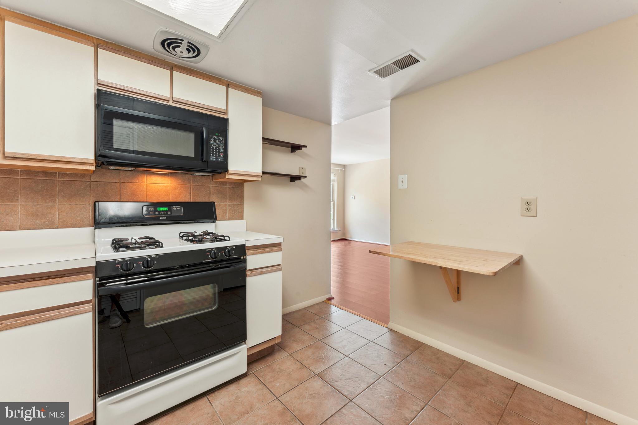 441 Tomlinson Road, Unit H1 Philadelphia, PA 19116 - Photo 9 of 21