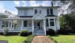 $1,100 | 74 Spring Street, Unit C, Newnan, GA 30263