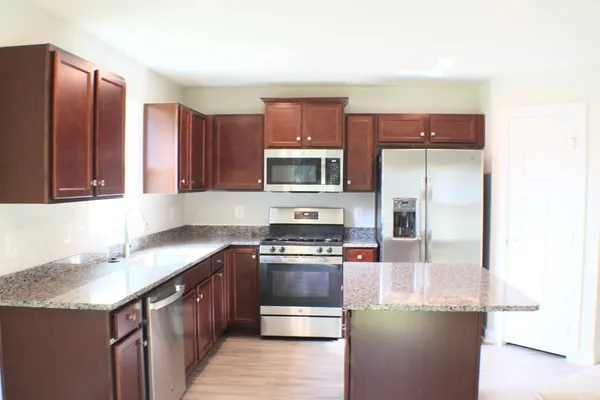 $2,050 | 109 South Peak Drive, McGaheysville, VA 22840