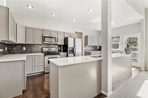 $445,000 | 701 East 109th Street, Kansas City, MO 64131