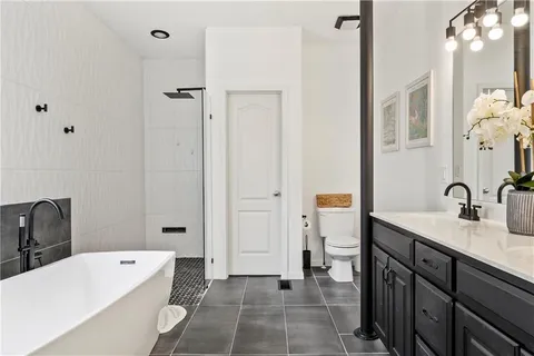 $445,000 | 701 East 109th Street, Kansas City, MO 64131