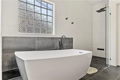 $445,000 | 701 East 109th Street, Kansas City, MO 64131