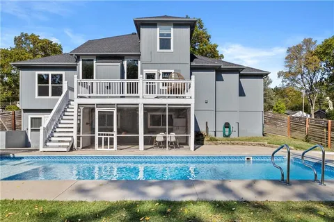 $445,000 | 701 East 109th Street, Kansas City, MO 64131