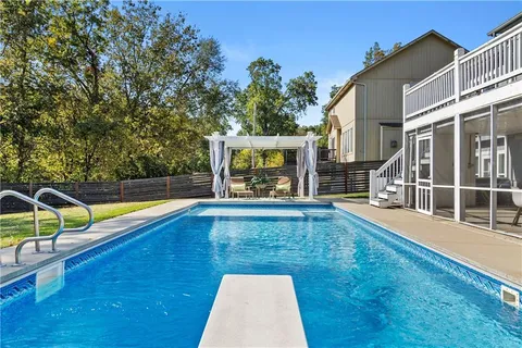 $445,000 | 701 East 109th Street, Kansas City, MO 64131