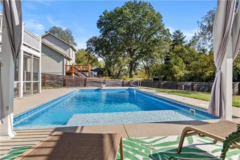 $445,000 | 701 East 109th Street, Kansas City, MO 64131