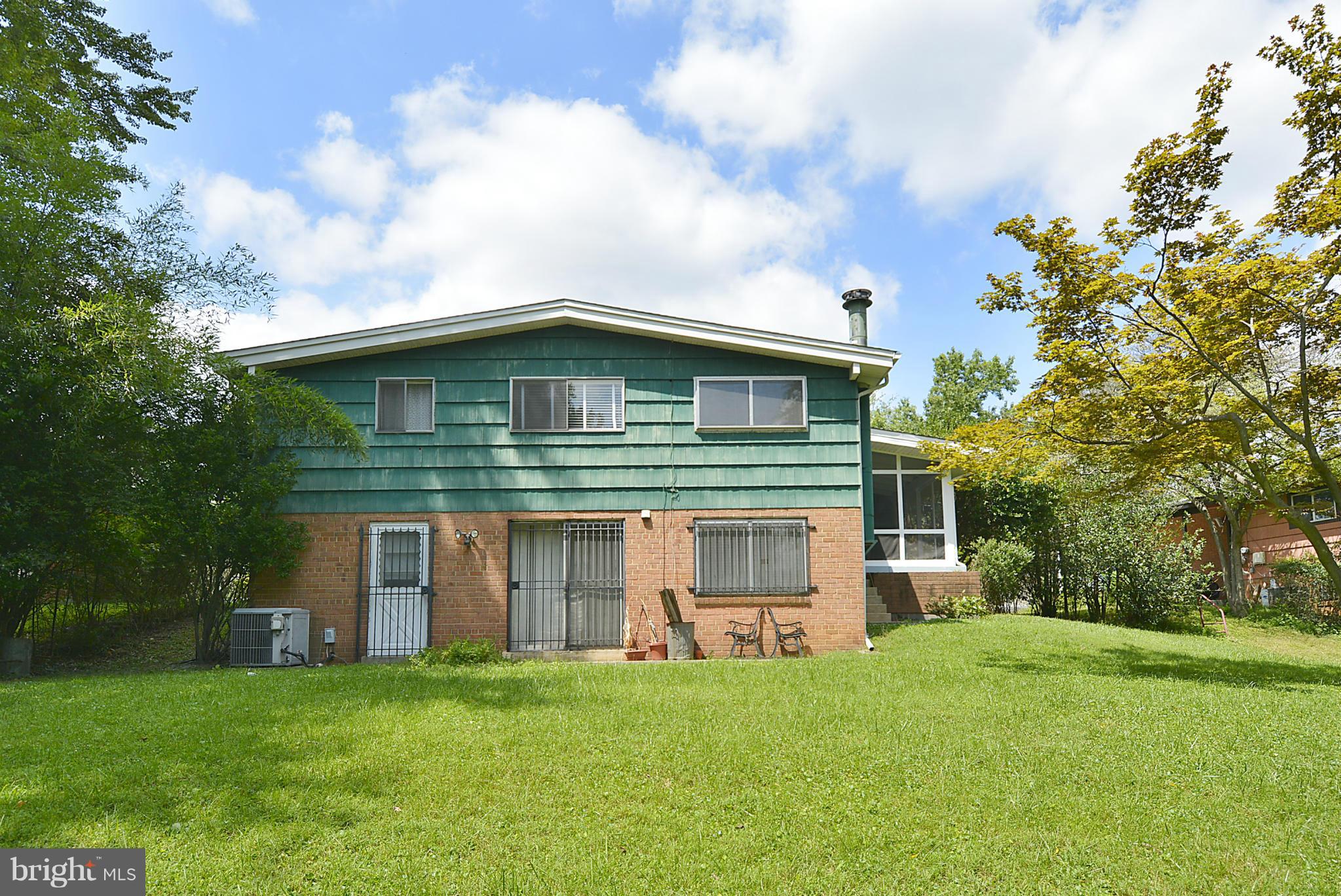 910 North Belgrade Road Silver Spring, MD 20902 - Photo 30 of 30 Back Elevation