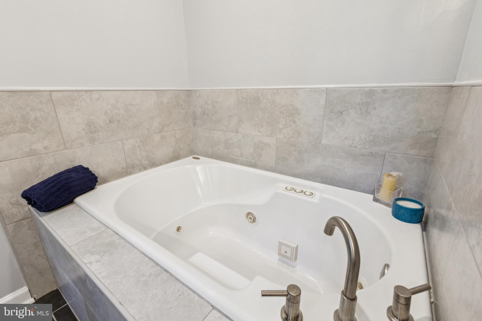 3404 Holly Circle Triangle, VA 22172 - Photo 11 of 68 Luxurious spa-like retreat awaits you.