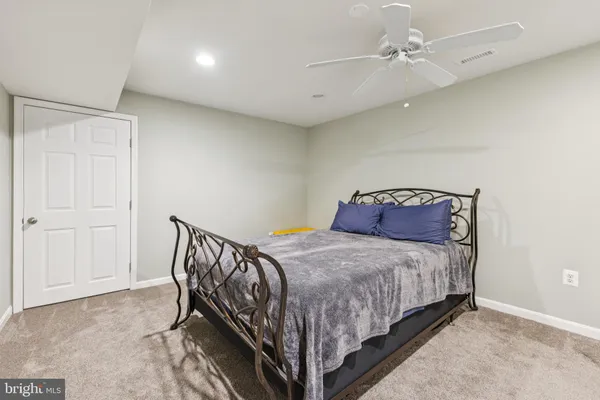 $650,000 | 3404 Holly Circle, Triangle, VA 22172