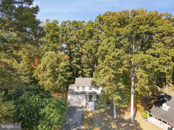 $650,000 | 3404 Holly Circle, Triangle, VA 22172