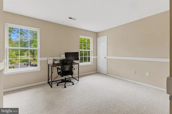 $650,000 | 3404 Holly Circle, Triangle, VA 22172