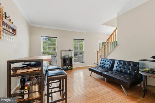$650,000 | 3404 Holly Circle, Triangle, VA 22172