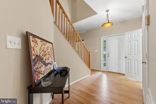 $650,000 | 3404 Holly Circle, Triangle, VA 22172