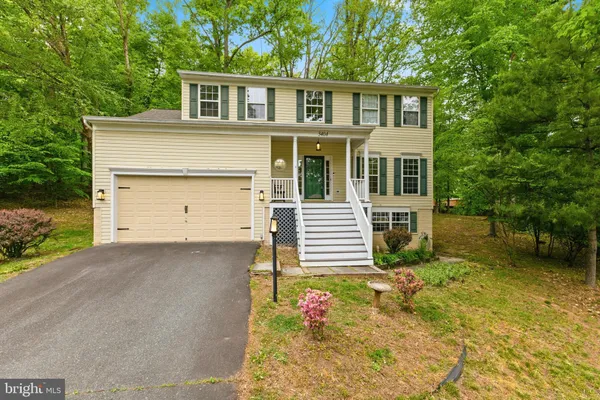 $650,000 | 3404 Holly Circle, Triangle, VA 22172