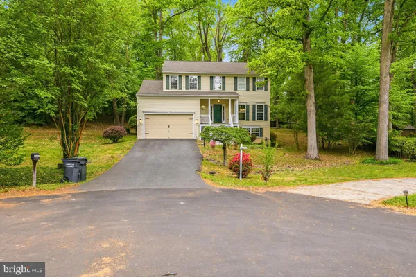 $650,000 | 3404 Holly Circle, Triangle, VA 22172
