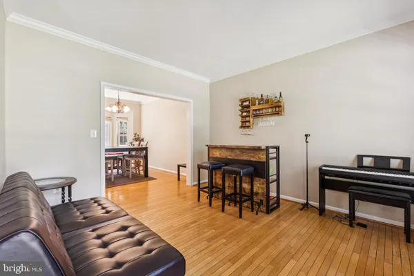 $650,000 | 3404 Holly Circle, Triangle, VA 22172