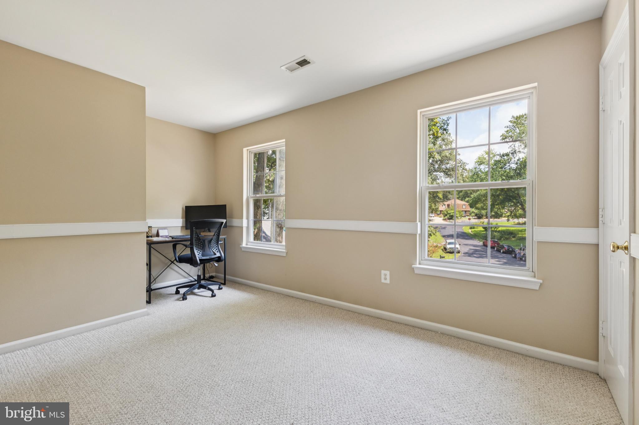 3404 Holly Circle Triangle, VA 22172 - Photo 65 of 68