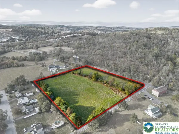 $260,000 | Spring Garden Drive, Bechtelsville, PA 19505