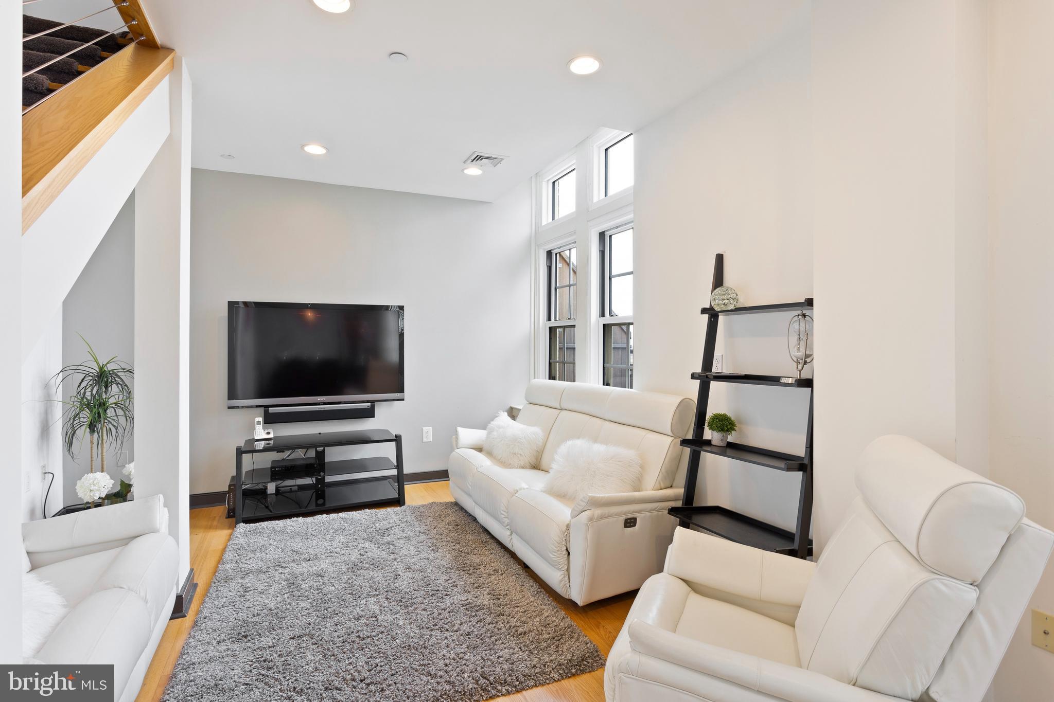 111 South 15th Street, Unit P302 Philadelphia, PA 19102 - Photo 11 of 31
