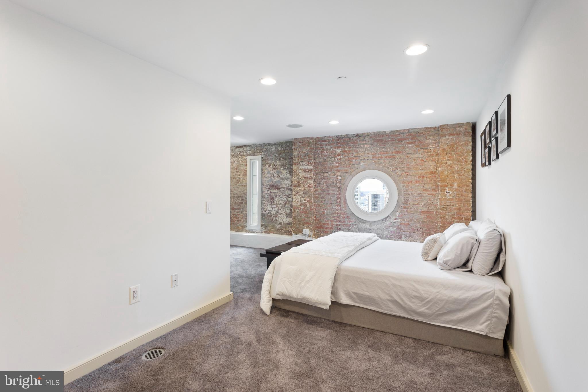111 South 15th Street, Unit P302 Philadelphia, PA 19102 - Photo 17 of 31