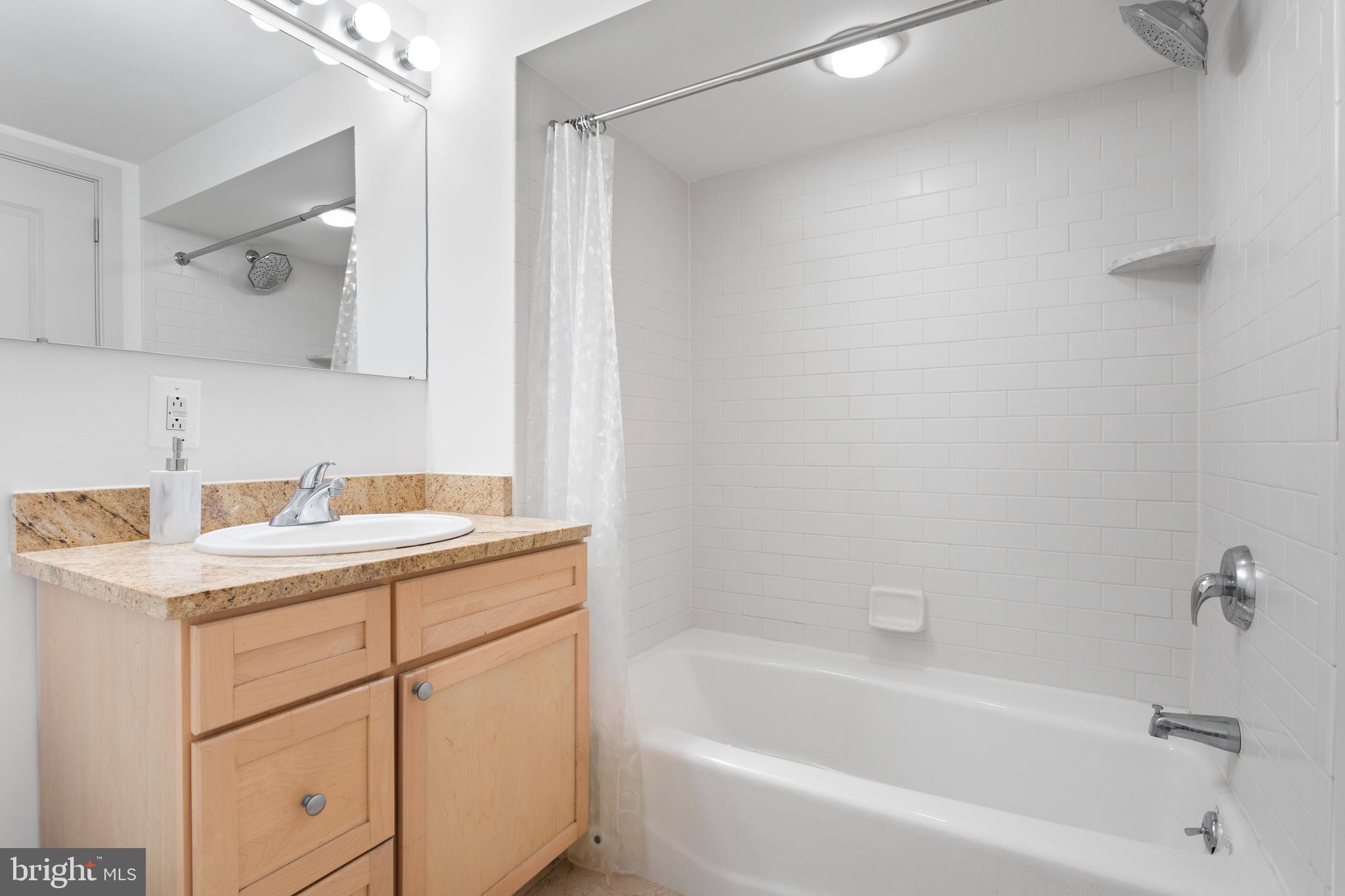 111 South 15th Street, Unit P302 Philadelphia, PA 19102 - Photo 19 of 31