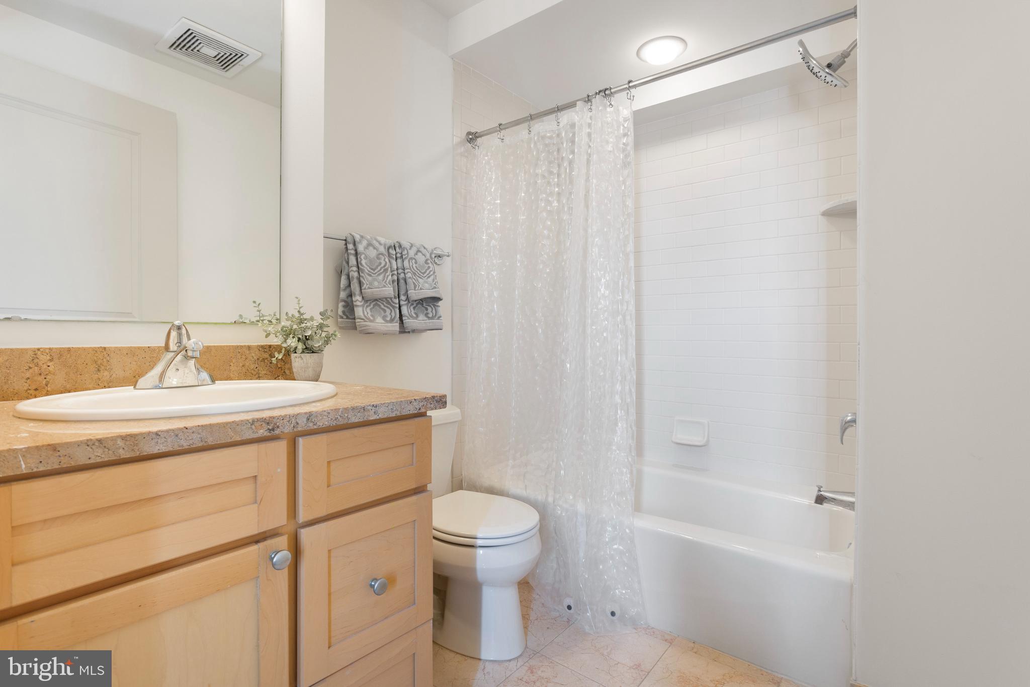 111 South 15th Street, Unit P302 Philadelphia, PA 19102 - Photo 24 of 31